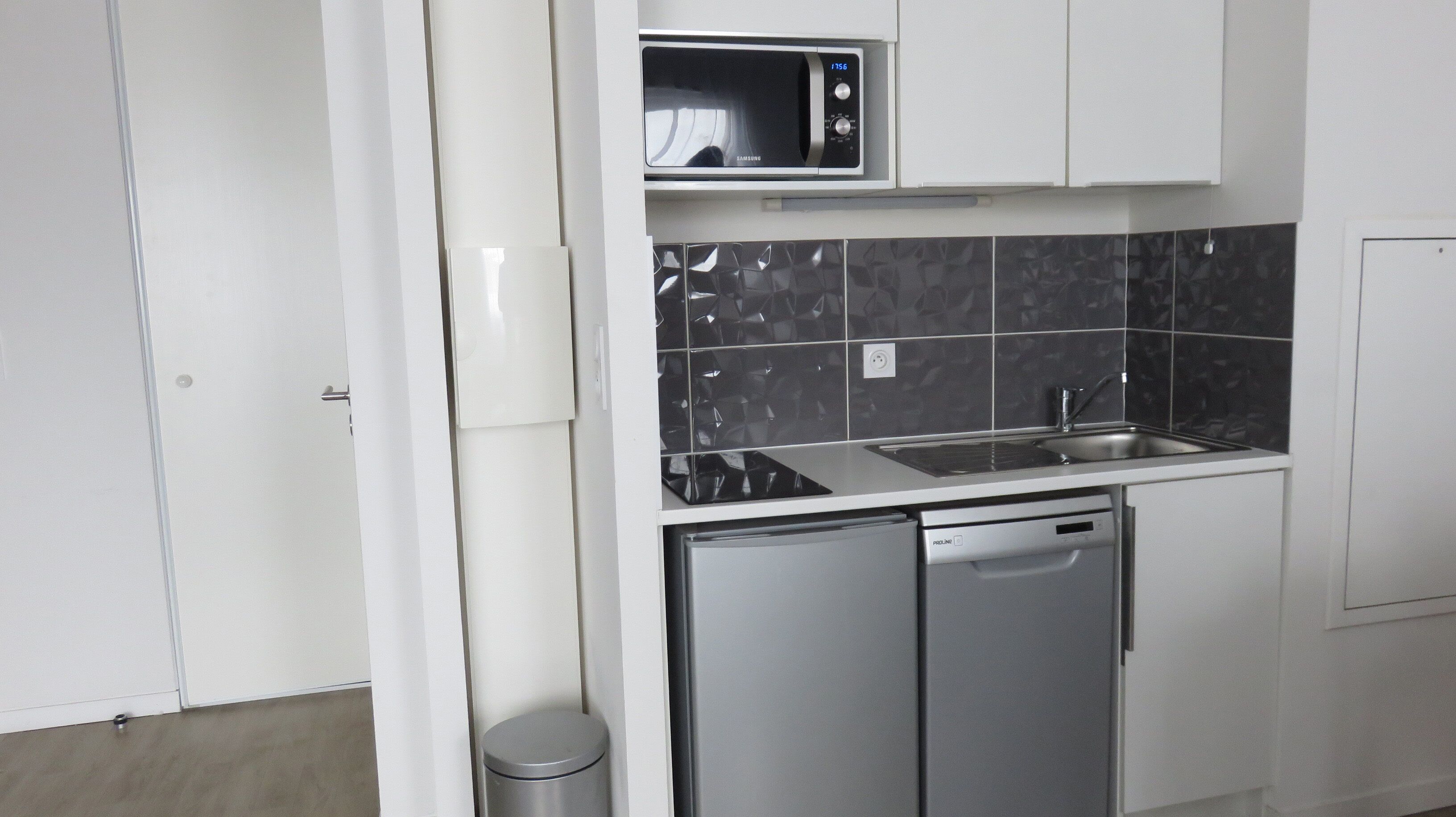 Comfort Studio | Private kitchen | Microwave, stovetop, espresso maker, electric kettle