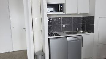 Comfort Studio | Private kitchen | Microwave, stovetop, espresso maker, electric kettle