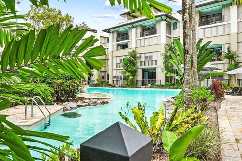 Palm Cove Escape with Lagoon Pools | 235 Temple Tranquility