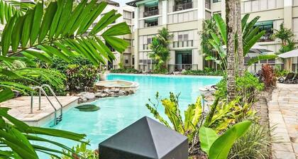 235 Temple Tranquility: Triton Retreat- Luxury Studio in Palm Cove | Private Stay with Resort Pools & Balcony