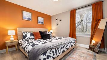 3 sovrum, skrivbord, strykjÀrn/strykbrÀda och wi-fi