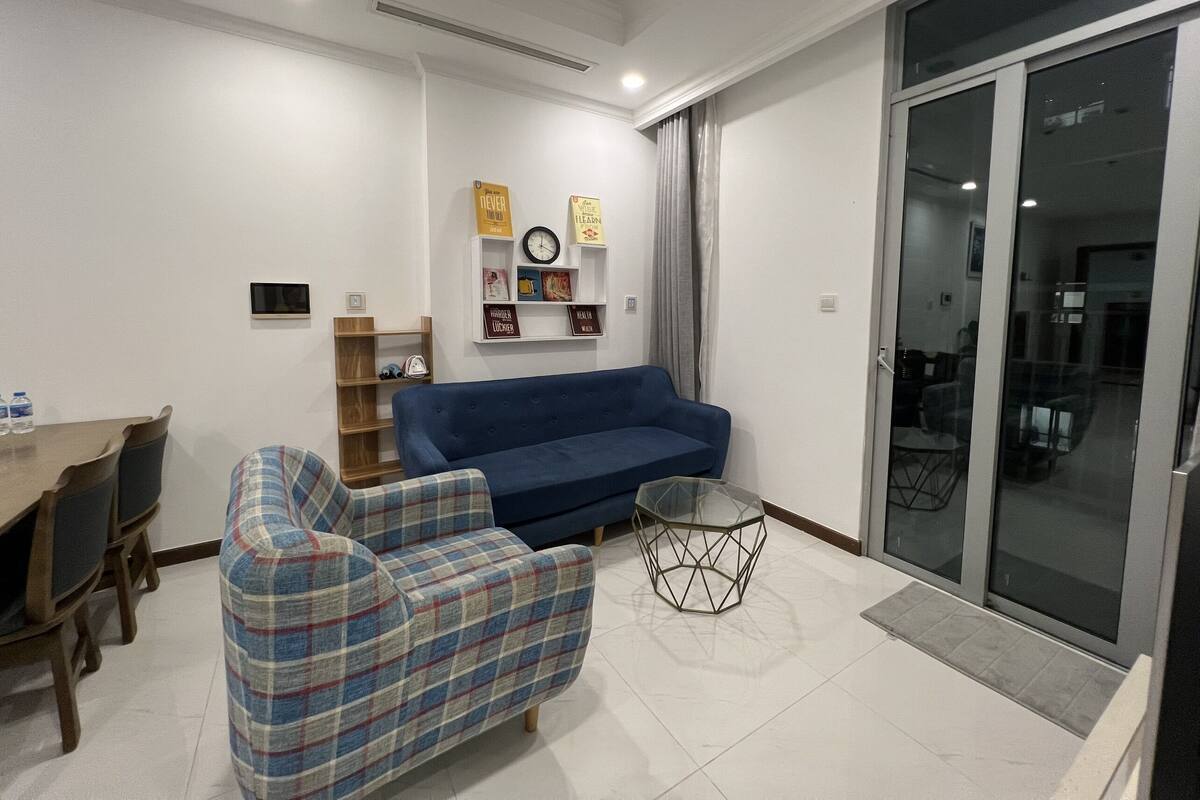 ซิตี้อพาร์ทเมนท์, เตียงคิงไซส์ 1 เตียง, ห้องน้ำในตัว, วิวเมือง | บริเวณนั่งเล่น