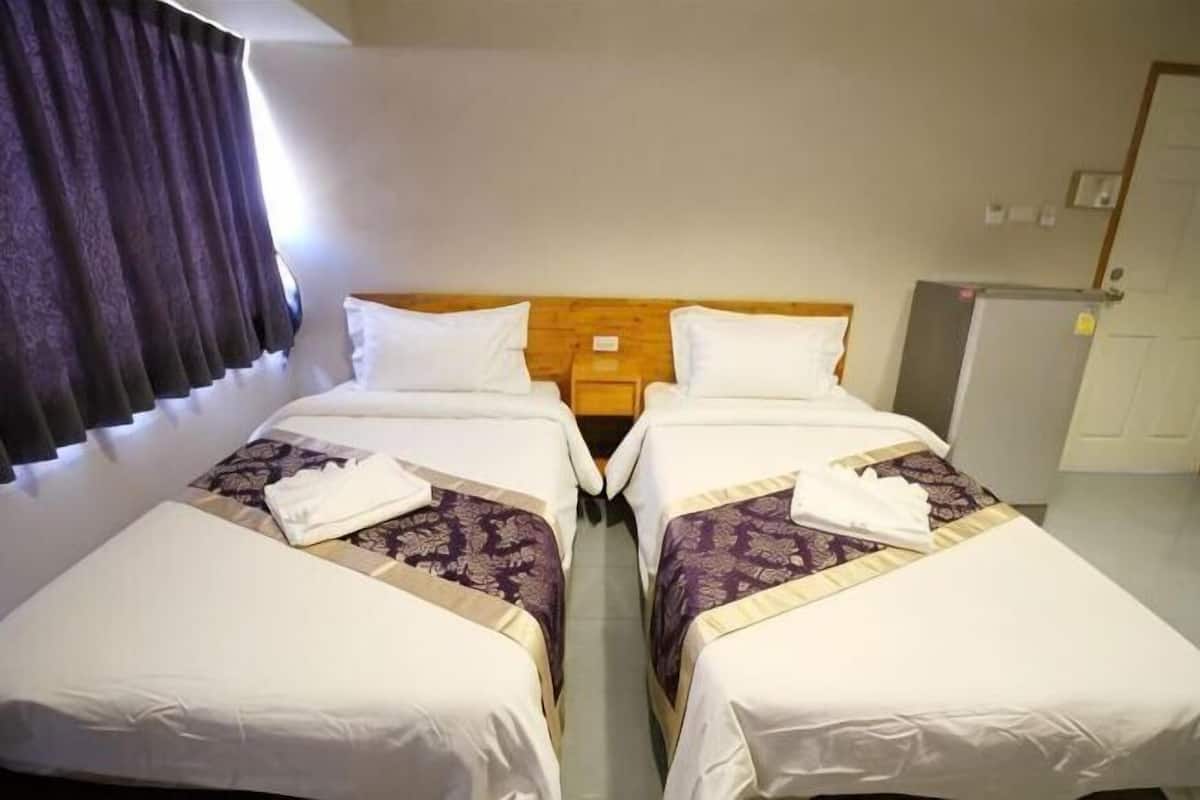 WiFi (free), bed sheets