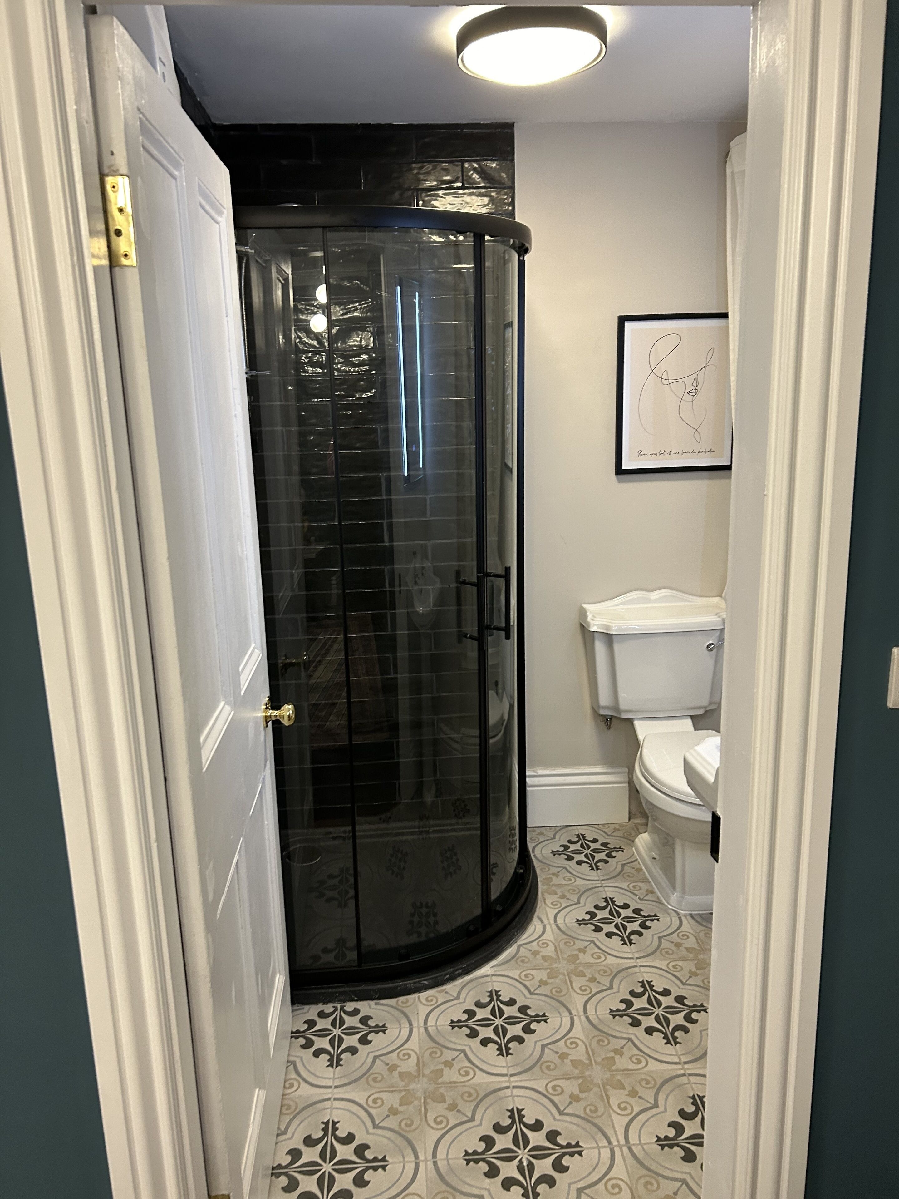 Shower, towels, soap, shampoo