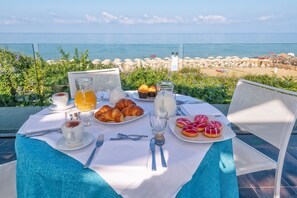 Daily buffet breakfast (EUR 15 per person) - Trezene Village (Castellabate)