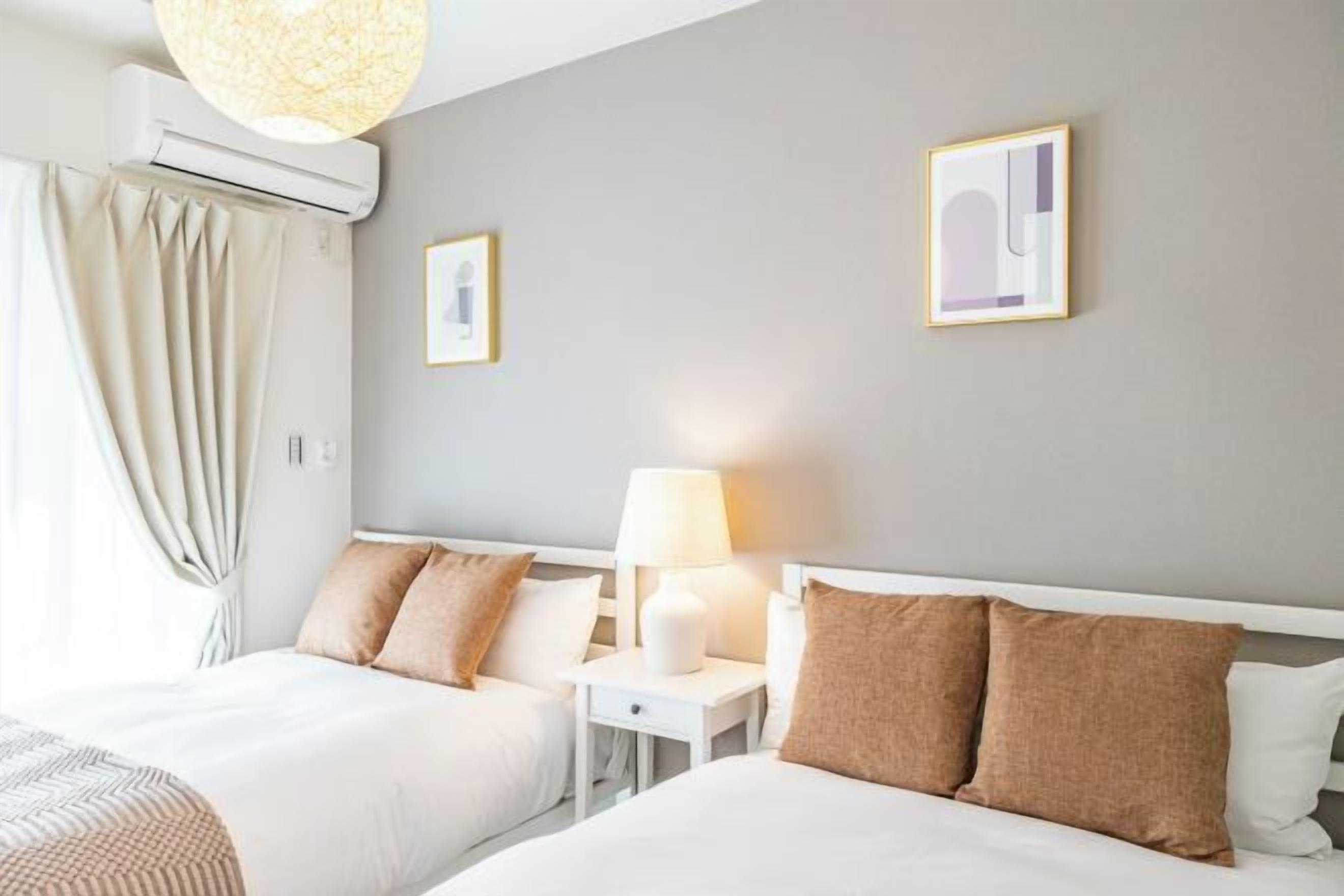 2 室のベッドルーム、遮光カーテン、アイロン / アイロン台、WiFi (無料)