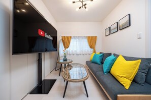 Habitació Comfort, 2 dormitoris, no fumadors | Sala d'estar | Televisor de pantalla plana 