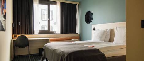 Double Room | Desk, laptop workspace, free WiFi, bed sheets