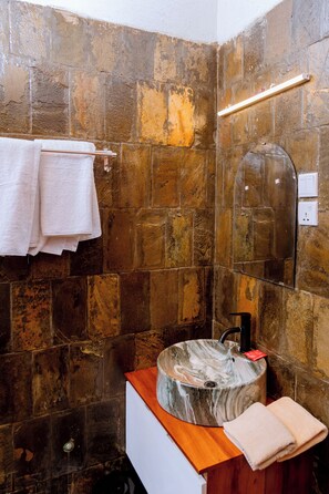 Family Apartment | Bathroom