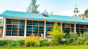 标准公寓, 2 间卧室, 阳台, 花园景观 | 露台