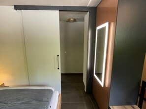 2 Schlafzimmer, Schreibtisch, kostenloses WLAN, Bettwäsche