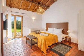 4 Schlafzimmer, Bügeleisen/Bügelbrett, WLAN, Bettwäsche