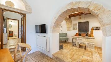 Appartement Familial | Coin séjour | Télévision LED de 32 pouces avec chaßnes numériques, Netflix