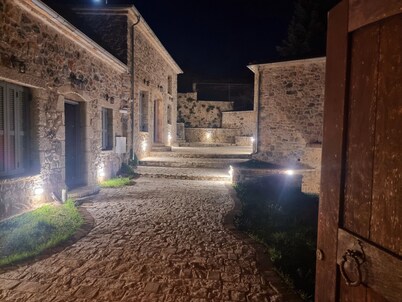 Stone Suites & Villas by Open City Hotel