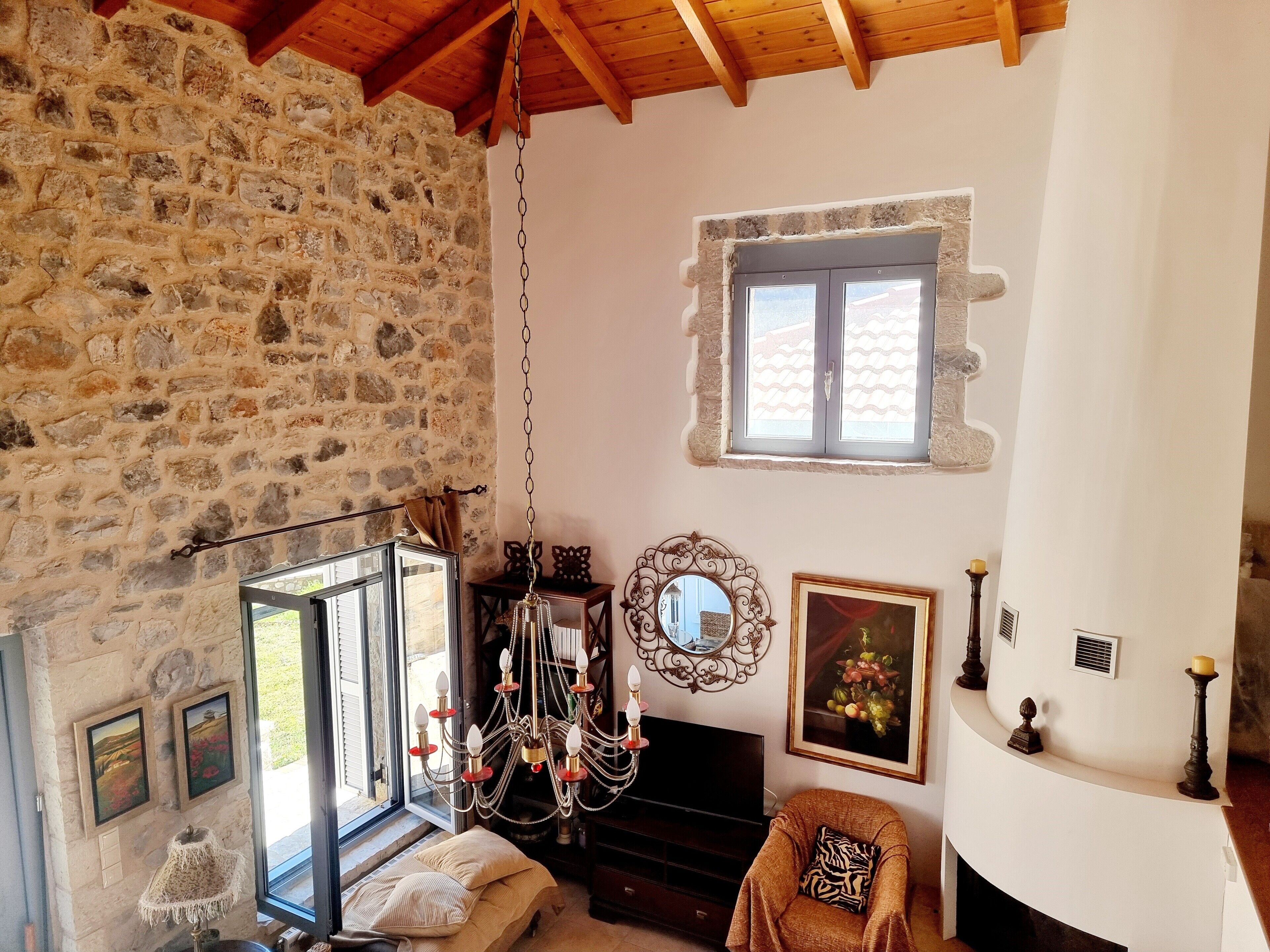 Luxury Villa | 1 bedroom, desk, soundproofing, iron/ironing board