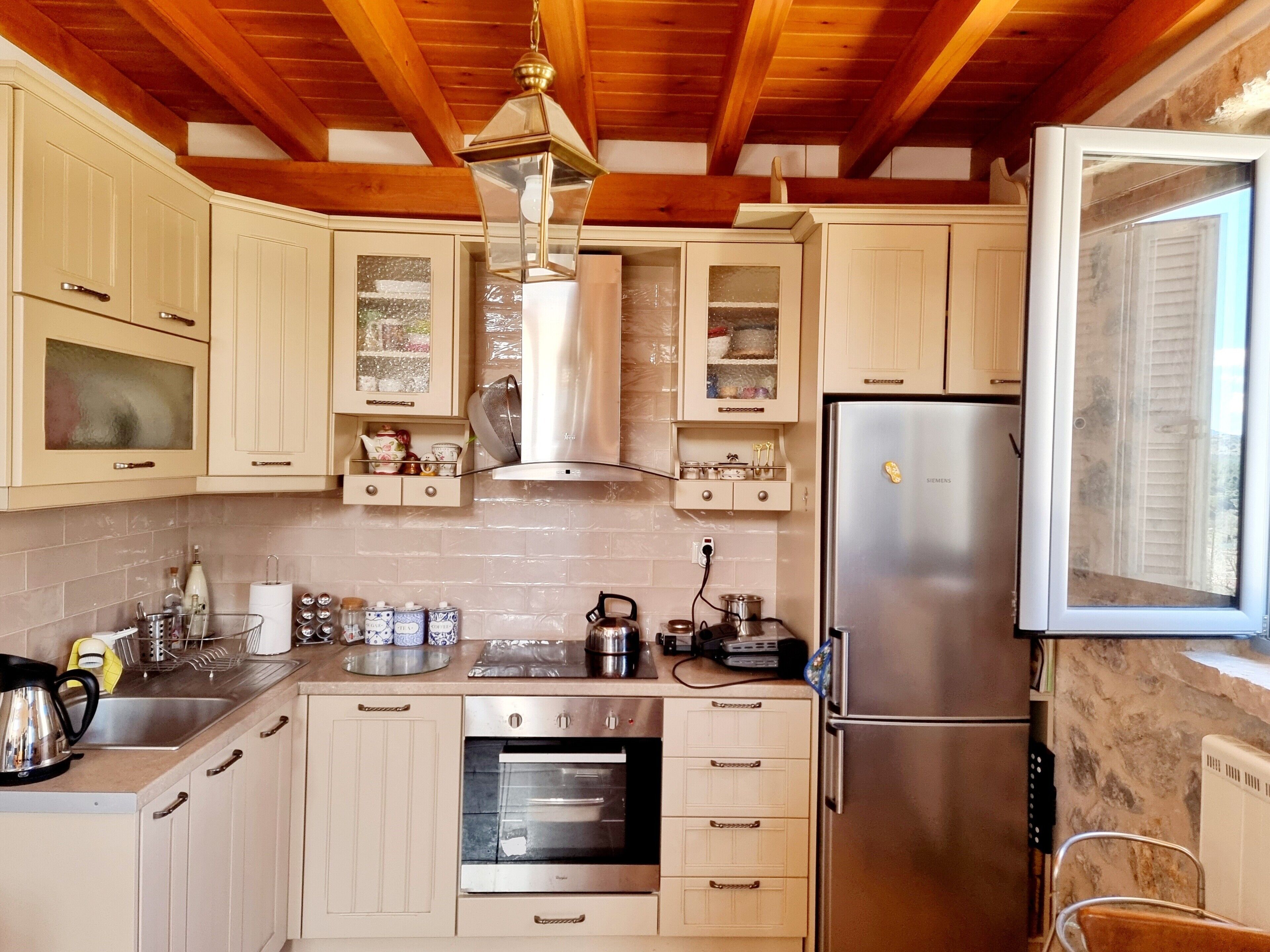 Luxury Villa | Private kitchen | Full-sized fridge, oven, electric kettle, cleaning supplies