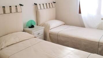 2 bedrooms, WiFi, bed sheets