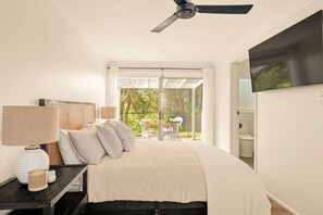 4 bedrooms, desk, iron/ironing board, WiFi - "Coponia House" – Seconds to the Beach (Copacabana)