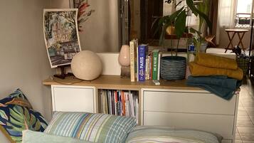 2 bedrooms, desk, iron/ironing board, free WiFi