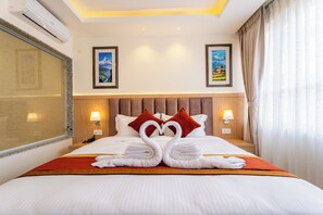 Suite | Hypo-allergenic bedding, desk, soundproofing, iron/ironing board - Hotel Crystal Pashupati (Kathmandu)