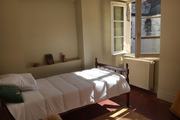 2 bedrooms, bed sheets