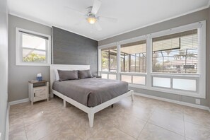 3 bedrooms, desk, iron/ironing board, travel cot