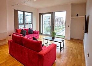 TV, offices - The Rose Quartz Suite (Greater Manchester)