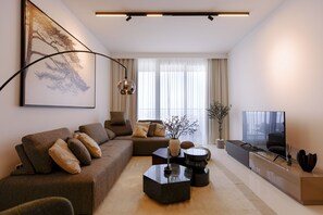 Living area - Beachfront 2BD apartment with Palm View (Dubai)