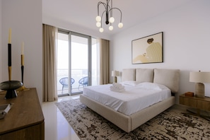 2 bedrooms, iron/ironing board, free WiFi - Beachfront 2BD apartment with Palm View (Dubai)