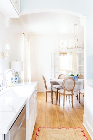 Dining - Bridal Ready + Southern Charm | The Moli (La Grange)