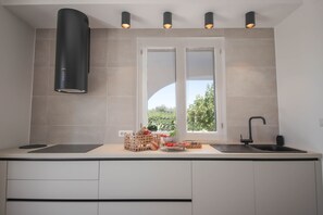 Fridge, oven, stovetop, dishwasher - VILLA WITH POOL DIMORA EGNAZIA (MONOPOLI)