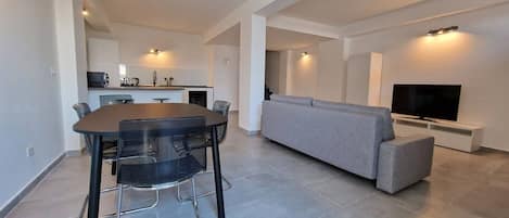 2 chambres, fer et planche à repasser