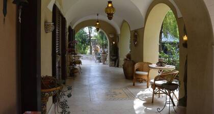 Casa Rubino - Confortevole Casa con Ampio Spazio Esterno e Piscina Privata