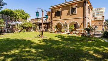 House | 2 bilik tidur