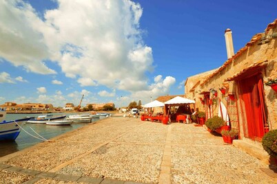 Yachting Apartments - Cozy Apartments Overlooking
