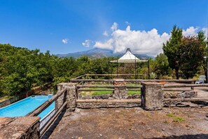 Villa | 4 bedrooms - Villa Bonaccorso Casale-splendida Villa Immersa Nella Natura ai Piedi Dell Etna (Viagrande)