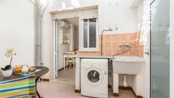 Studio | Kamar mandi