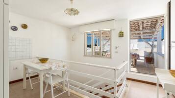 Apartment | Dining room