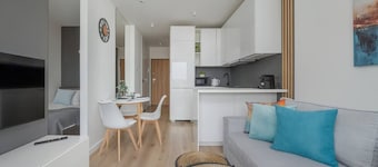 Cozy Apartment | Balcony | Workspace