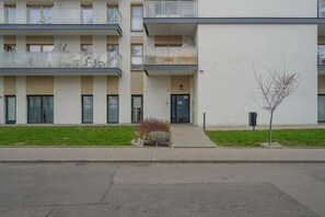 Exterior - Cozy Apartment | Balcony | Workspace (Wroclaw)
