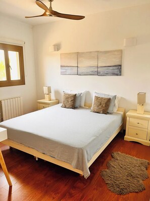 6 Schlafzimmer, Schreibtisch, WLAN, Bettwäsche