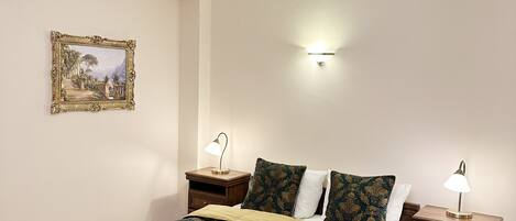 1 多间卧室、熨斗/熨衣板、WiFi、床单