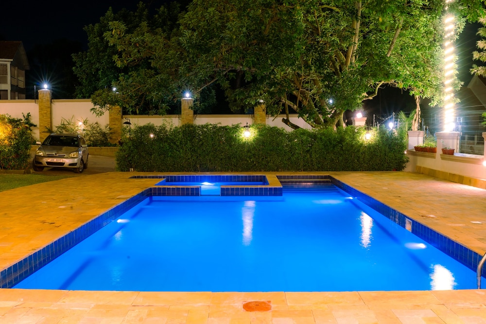 Grik Hotel - Entebbe photo 4