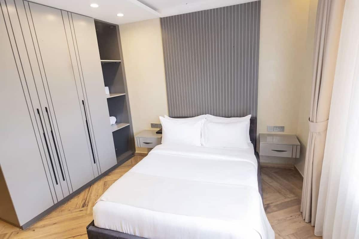 Standard Single Room | Soundproofing, WiFi (free)