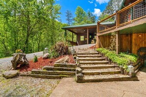 Property grounds - Tequila Moon: Dive Into Paradise (Sevierville)