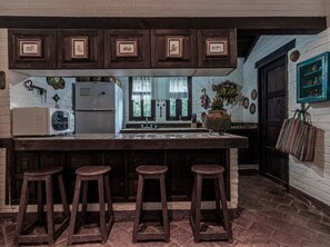 Fridge, microwave, stovetop, coffee/tea maker - Acogedora Cabaña Cerca del Pueblo (Tapalpa)