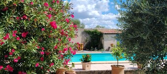Maison Provençale Proche de Lourmarin, au Cœur du sud Lubéron