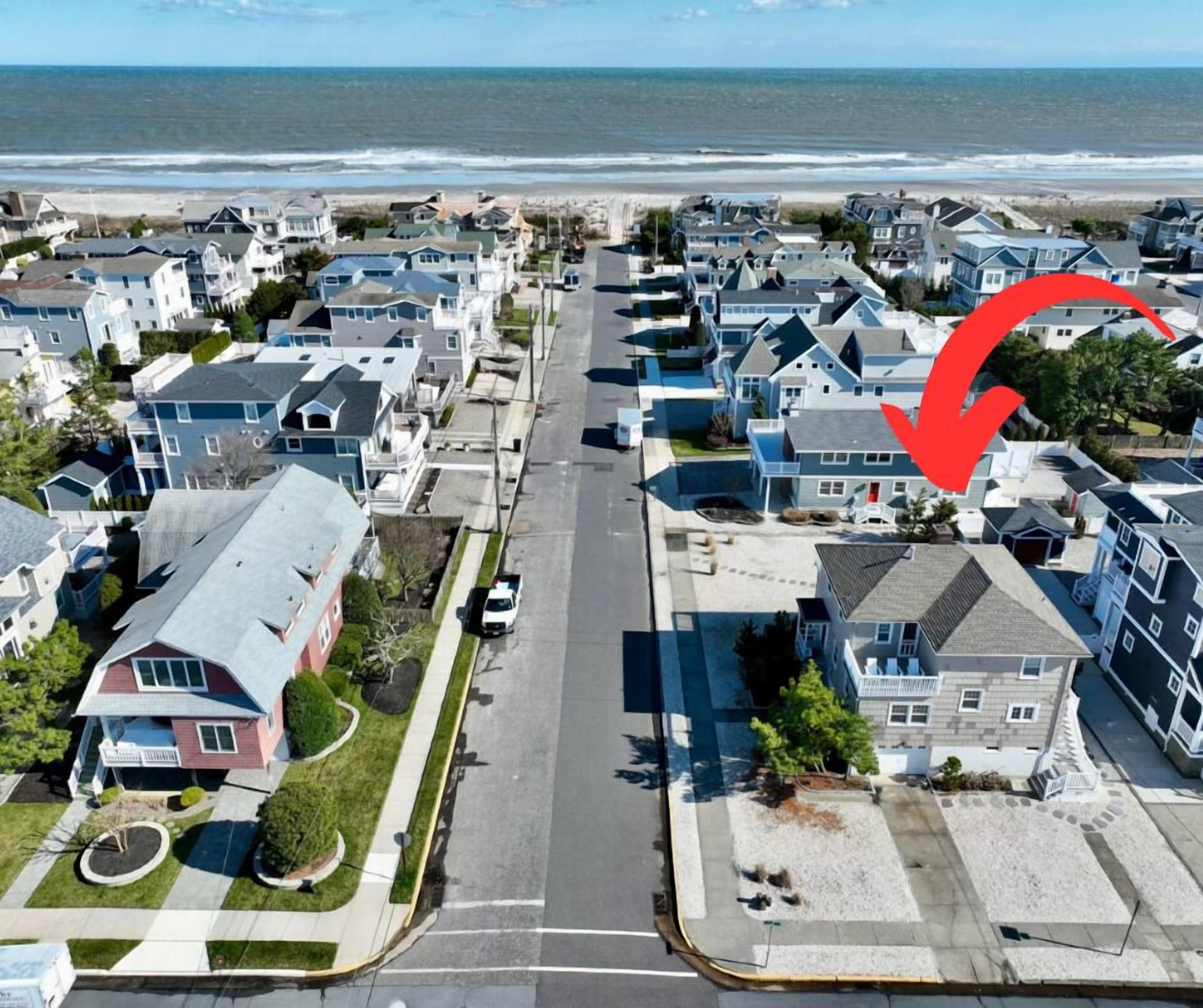 Charming Beach Block Home in Avalon with Ocean Views