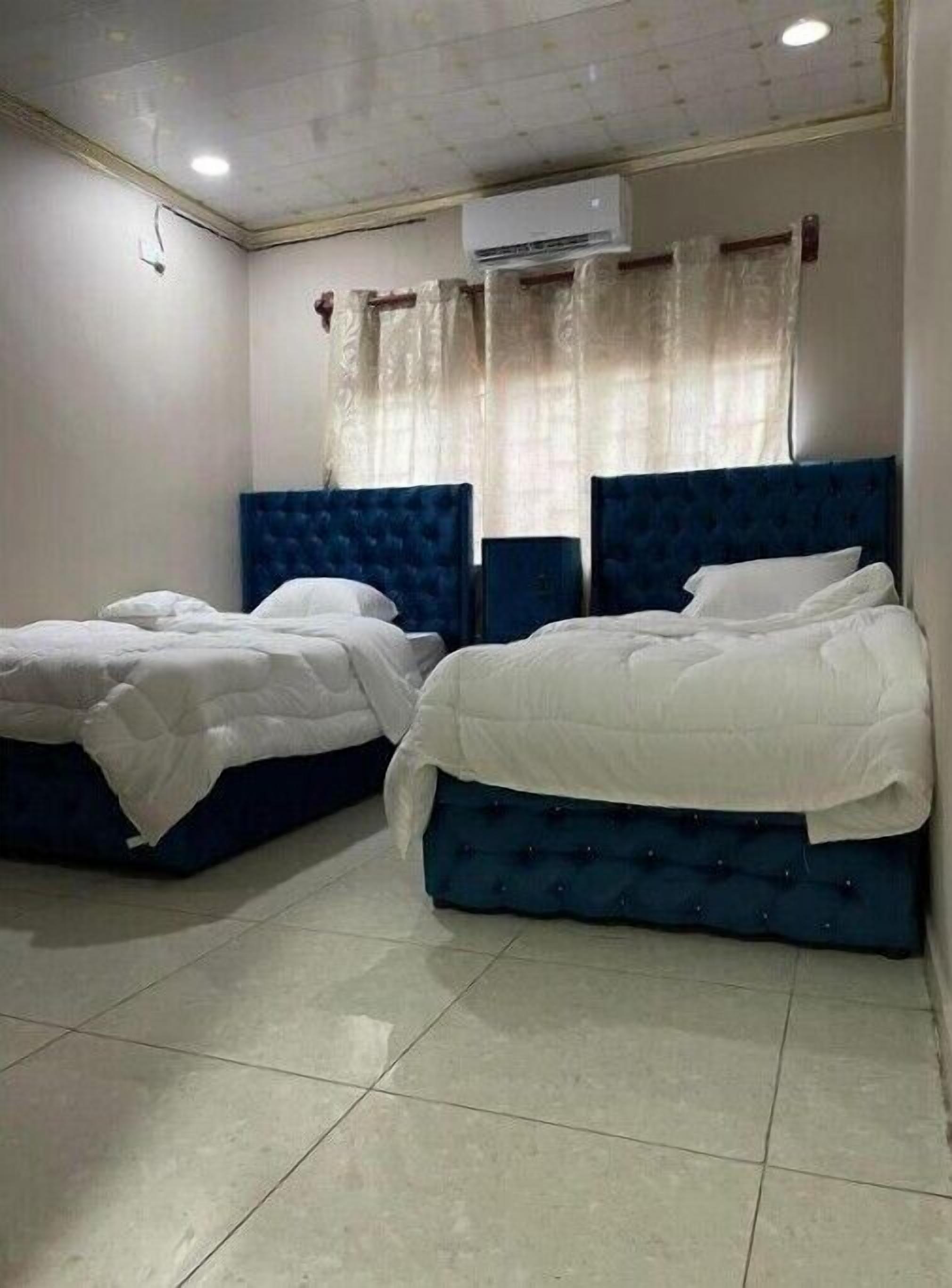 5 chambres, bureau, Wi-Fi gratuit, draps fournis