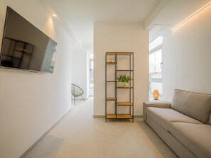 Estudio superior | Camas con efecto memoria y espacio para trabajar con laptop 